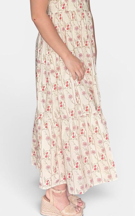Cream puff sleeve maxi dress with hands in pockets