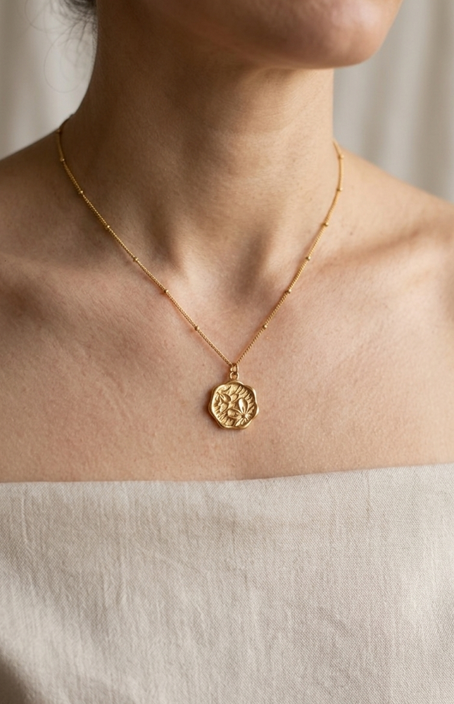 Floral Cameo Pendant Necklace
