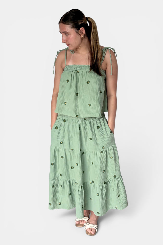 Meadow Breeze Embroidered Set