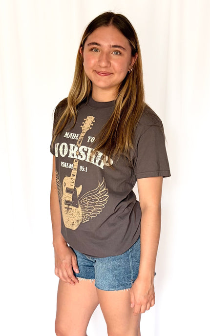     Women’s gray Made to Worship faith graphic tee