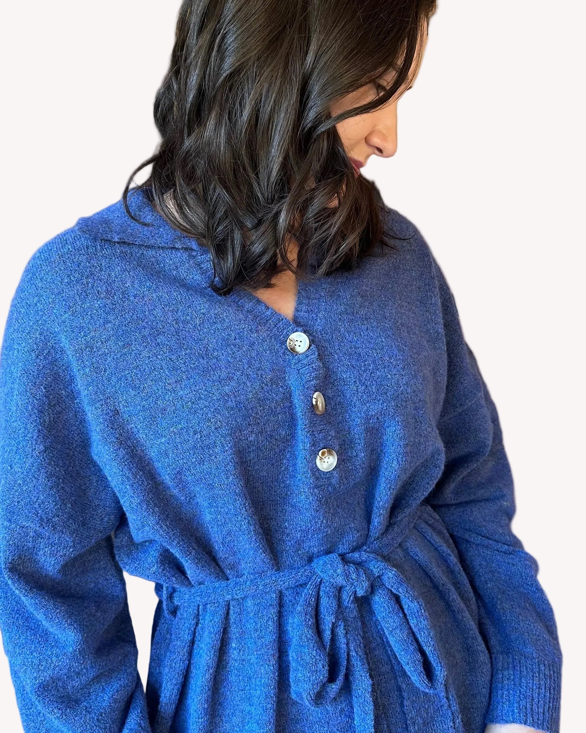 Removable belt detail on cozy longline knit tunic