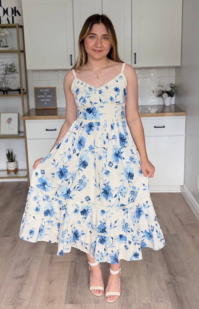 tiered lace trim maxi dress Plus Size - Festi Lace Trim Maxi Dress