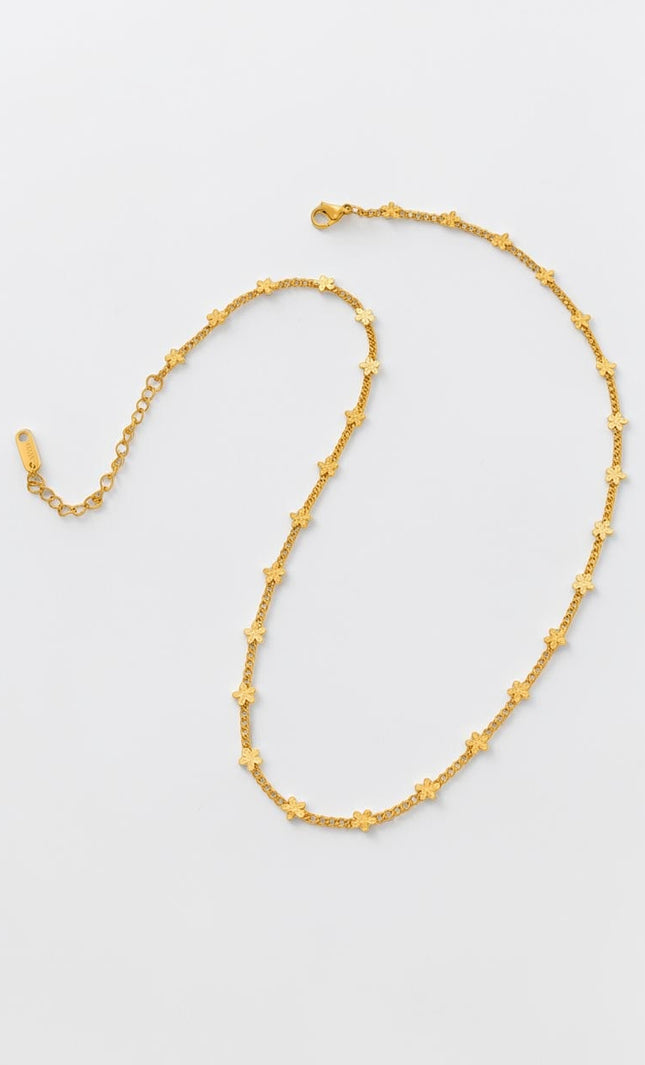 Minimalist daisy flower necklace showing 40 cm length with 4 cm extension
