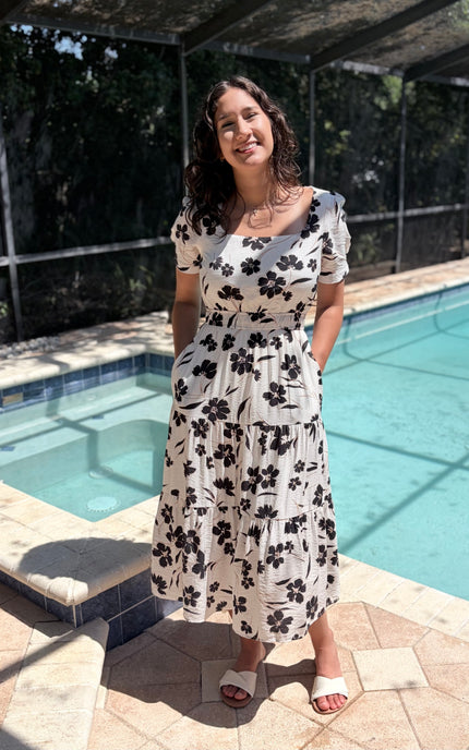 Side pocket detail on floral midi dress