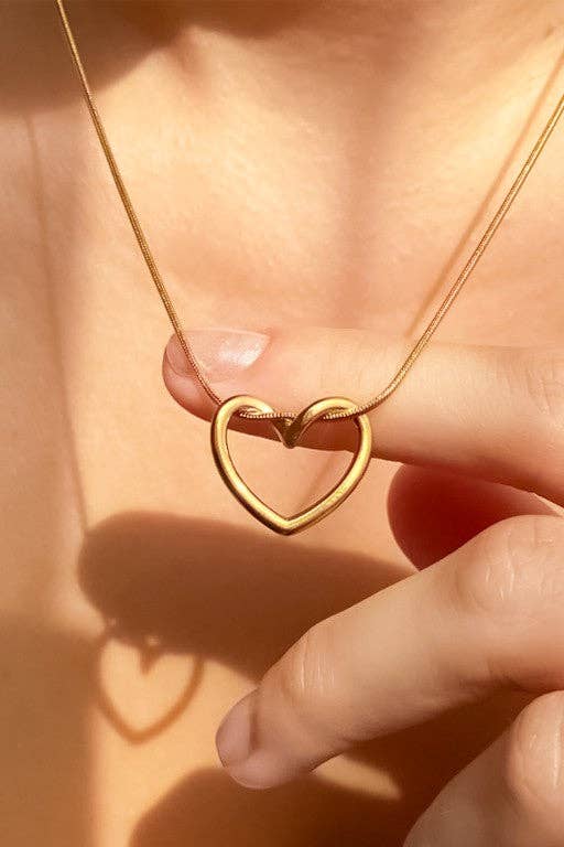 18K gold plated stainless steel heart necklace waterproof and tarnish resistant