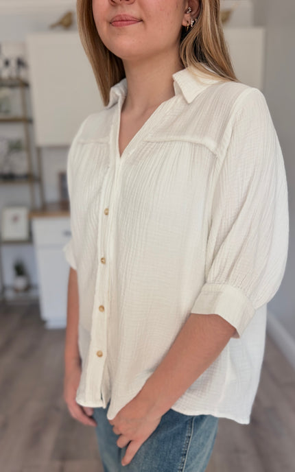Mineral washed cotton gauze texture on Marin button down shirt