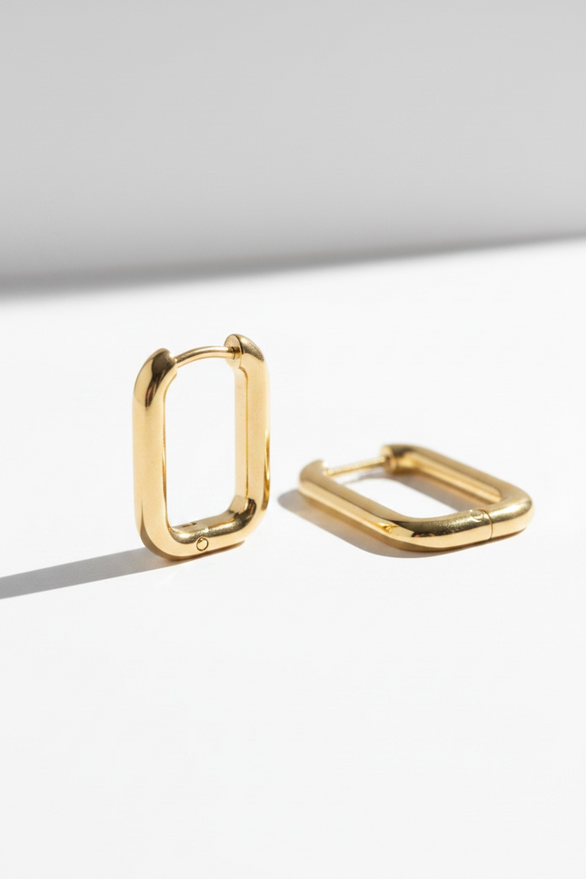 Close-up of 18K gold coating on 316L stainless steel rectangle hoops