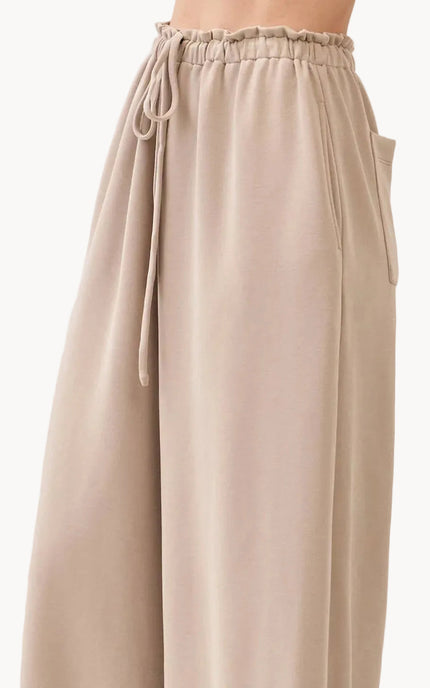 Ruffled elastic waistband on wide leg pants