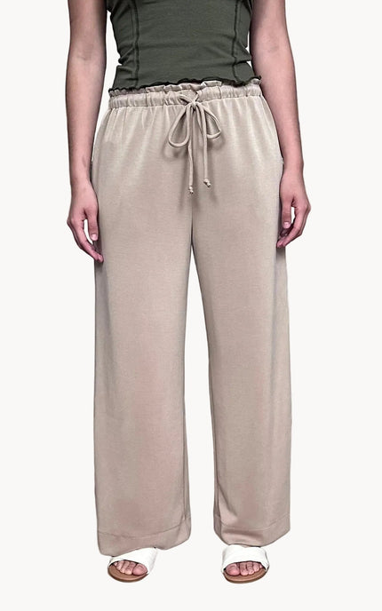 Ruffled elastic waistband on wide leg pants