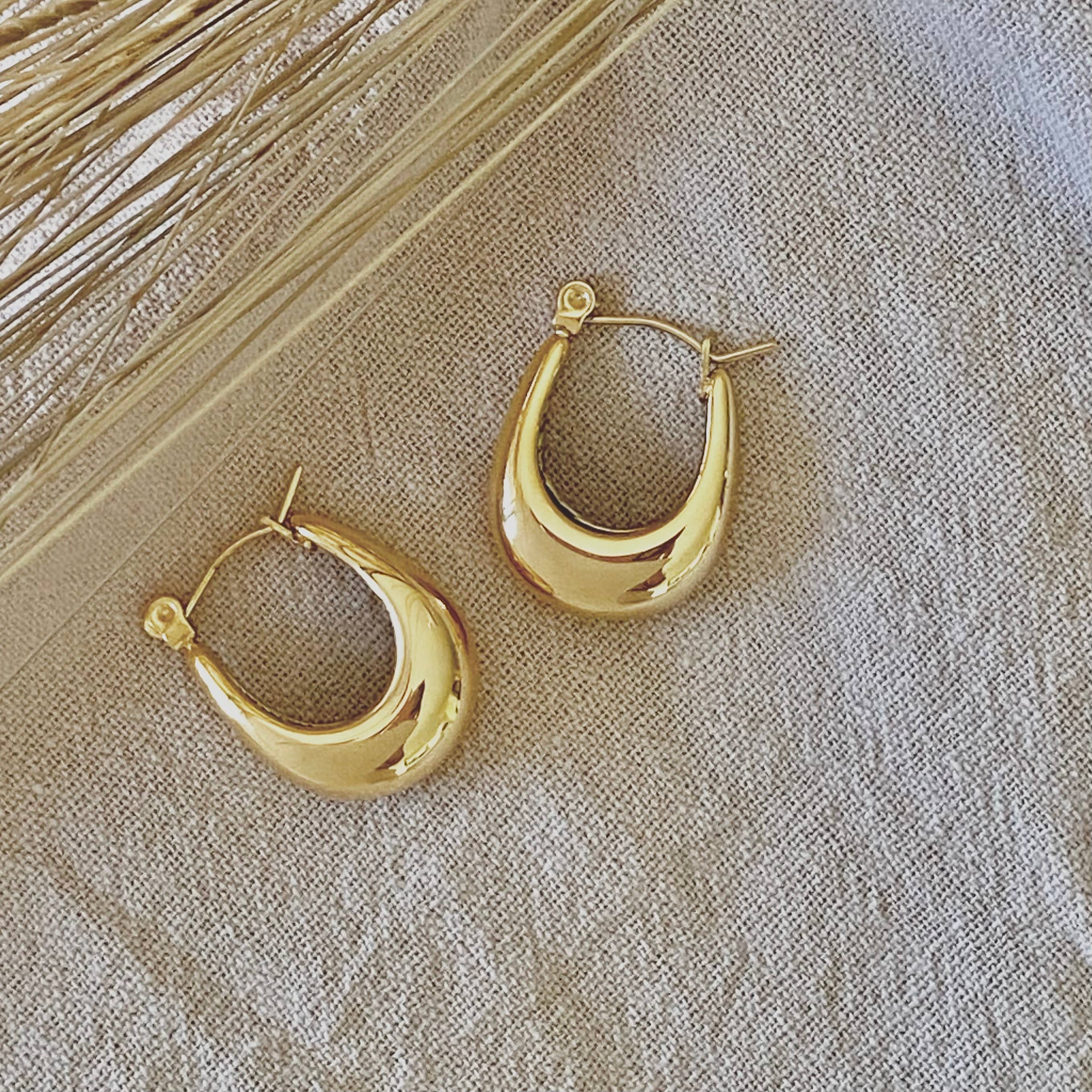 18k gold-plated U-shaped hoop earrings — modern minimalist waterproof stainless steel jewelry from Justyna Grace Boutique.